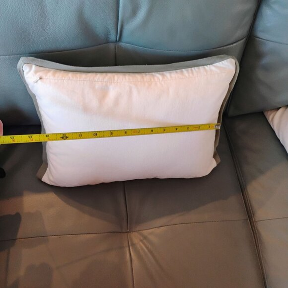 Pottery Barn Easter Bunny Hopping Rabbits Lumbar Pillow Cover w/Insert 16"x12" - Picture 6 of 9